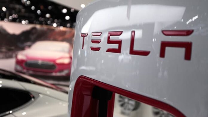 2024 के शुरुवात में देखने को मिलेगी Tesla कार